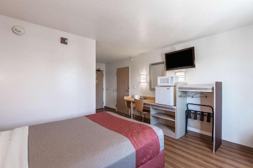 Motel 6-Junction City, KS image 20